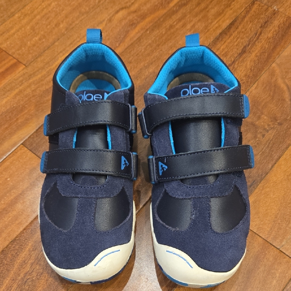 Plae Big Kids Navy and Sky Blue Sneakers